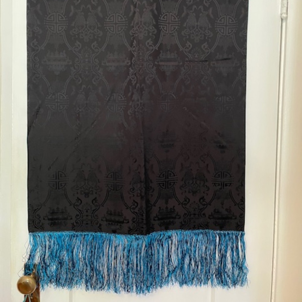 Shanghai Tang Large Luxurious Reversible Silk Wrap - image 1